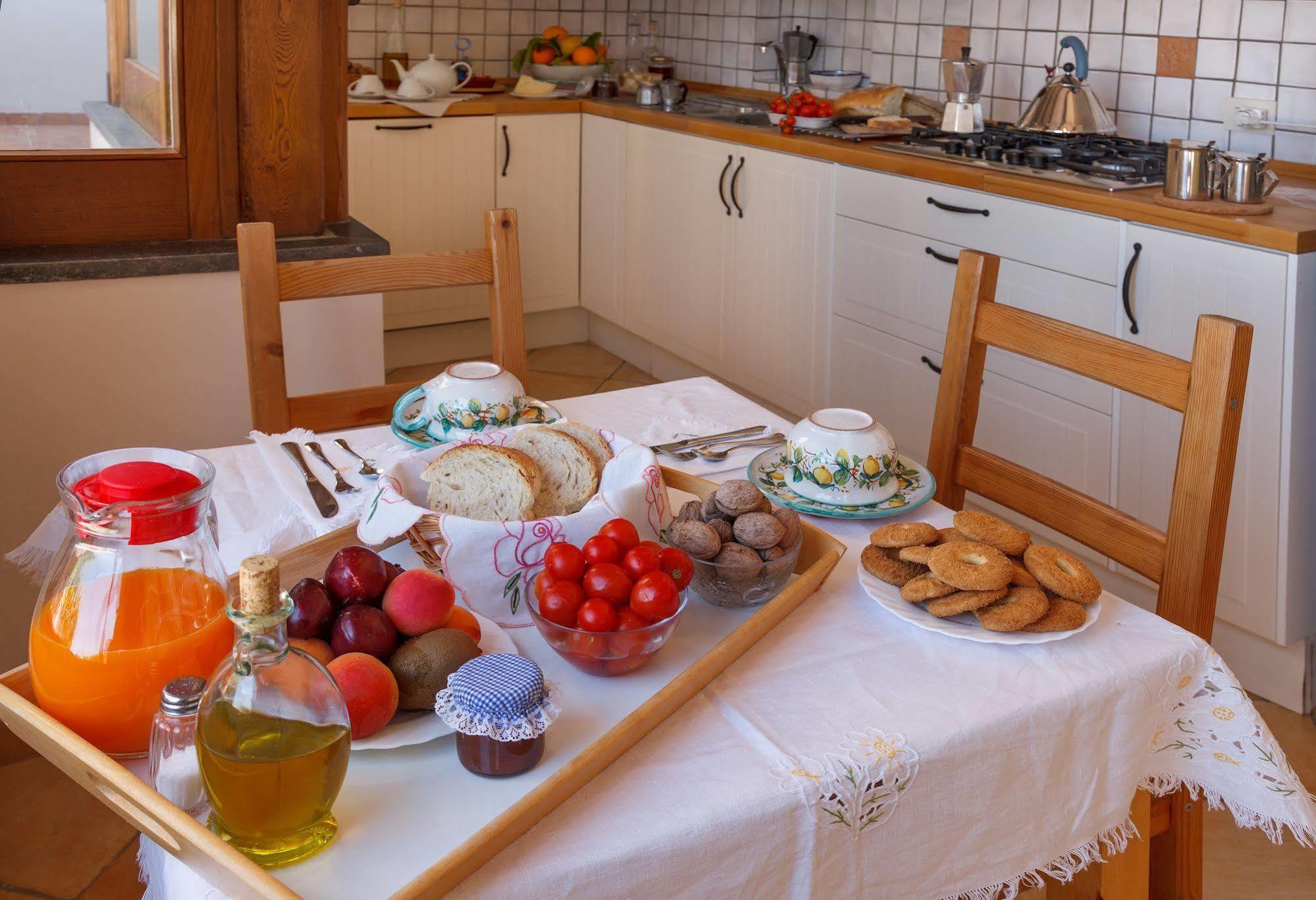 B&B Cassiopea Vico Equense Bagian luar foto
